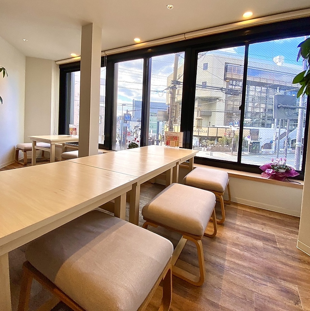 生ビール、ハイボール、サワー…お酒の種類も豊富です！飲み放題も2種類ご用意しております！