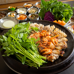 金達莱 キンタツライ 新大久保店特集写真1