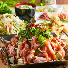 飲み放題付宴会コース3,300円〜！飲み会,宴会に◎今話題の肉ちらし寿司やもご用意あり！の写真