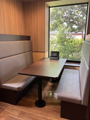 4名様用　ベンチシートＢＯＸ席