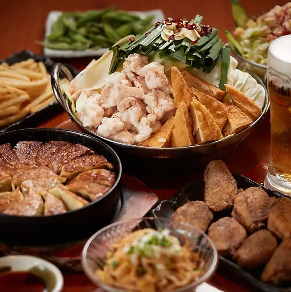 模合に最適！当店名物料理を堪能でき更に3時間飲み放題も満喫できる宴会コースは4000円(税込)から！