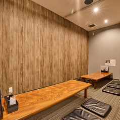 13名ほど座れる座敷がございます。