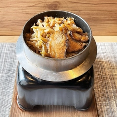 料理長の賄い飯 背脂にんにくチャーシュー釜飯