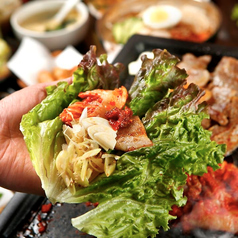 韓国料理20種付きサムギョプサル食べ放題 ビビサム 池袋東口店の写真2