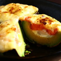 ひと手間加えた料理を取り揃えております。