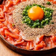 お酒に合う逸品料理をご用意しております。