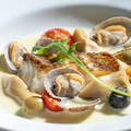料理メニュー写真 瀬戸内産真鯛のアクアパッツァ