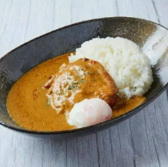 胡麻辣油カレー 温玉乗せ