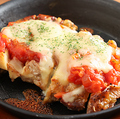 料理メニュー写真&nbsp;トマトチーズチキン/グリルポークチャップ