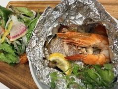 10月1日～10月31日限定　鯛と海老の彩り包み焼き～レモンを添えて～