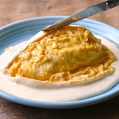 【2】「ぱっかーん!」と開くと、とろっとろの卵が溢れ出します!