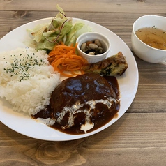 煮込みハンバーグ