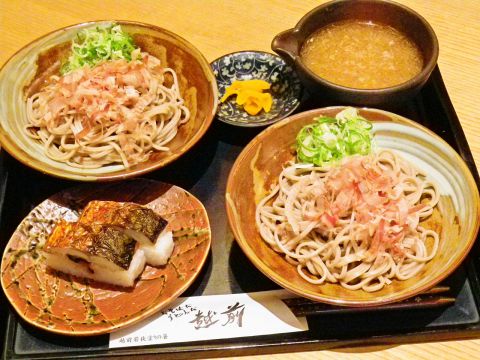 福井名産のおろしそば、ソースカツ丼、焼き鯖ずしが自慢のお店です！
