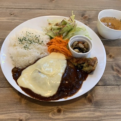 煮込みチーズハンバーグ