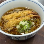 だしが決め手の自家製特製そば！素材の旨みを追求した奥深い味わいを、暖かい店内でご堪能あれ◎