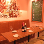 【デザイナーズ空間】ハイチェアや、落ち着いたソファ席もあり誕生日会や女子会、デートにおすすめ！