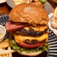 【こだわりぬいた肉、バンズ♪】