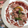 料理メニュー写真 鴨肉のローストベリーソース