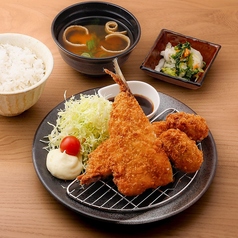 三陸カキフライと大きなアジフライ定食