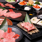 【宴会コース】前菜から焼物、逸品まで内容に応じて選べるコースは6000円～8500円まで用意。利用人数やシーンに合わせて選択でき、接待や会食、記念日、宴会にも対応しています。仕入れ状況により構成は変わるため、その時期ならではの食材を楽しめるのも特徴。落ち着いた空間でゆっくり食事を堪能できる内容です。