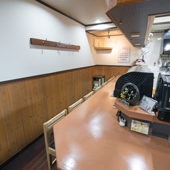 目の前で楽しめるオープンカウンター◎店主が自慢の寿司を握る様子を目の前で眺めながら、お食事を楽しんでいただけます！