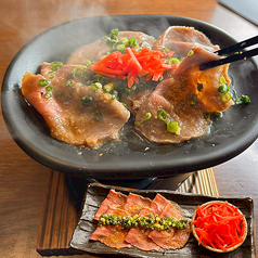 【陶板焼き】赤の紅生姜豚タン焼き