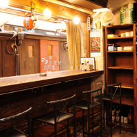 一人飲みも大歓迎！温もり溢れるカウンター
