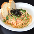 料理メニュー写真&nbsp;明太クリームパスタ (バゲット付き)
