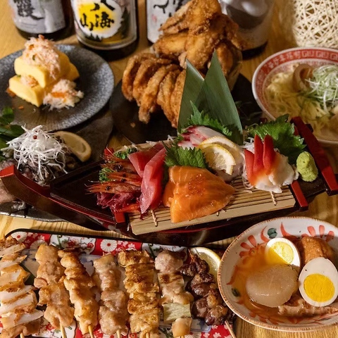 お得なコースも多数ご用意♪厳選した炭火焼き鳥や海鮮料理、鍋を堪能できる大衆酒場！
