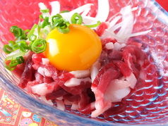 馬ユッケ