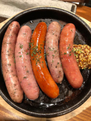 ソーセージ盛り合わせ
