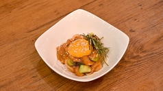 アボカドサーモンユッケ