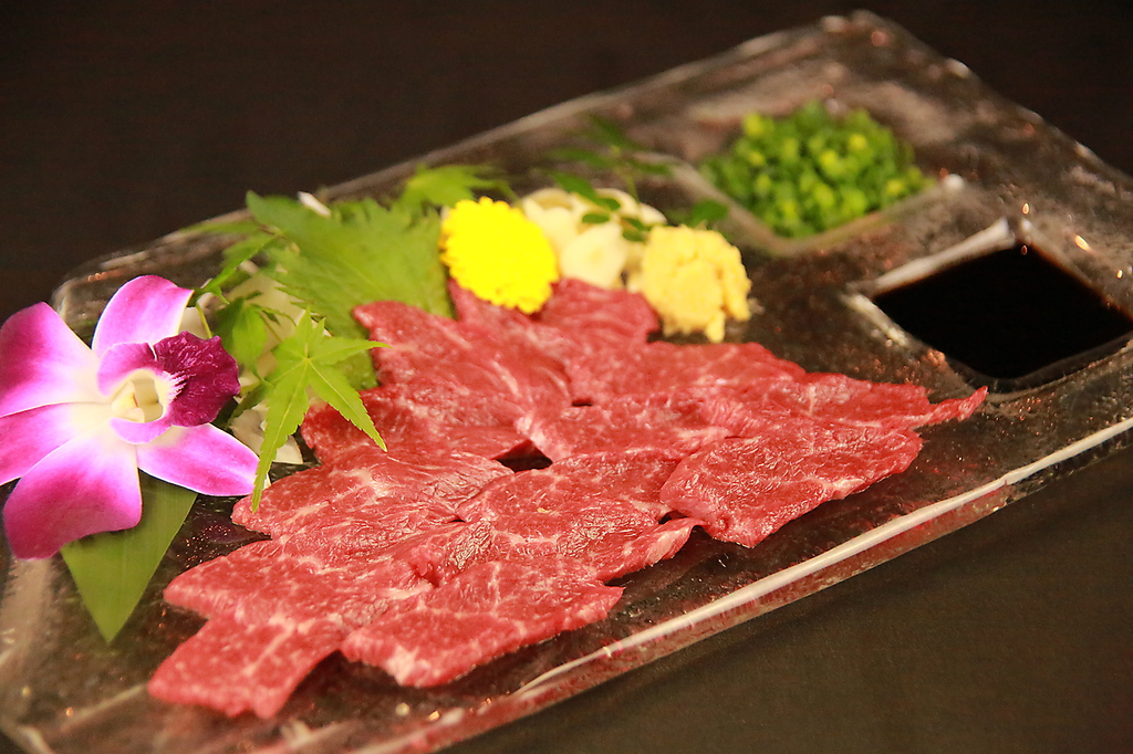 九州料理　水炊き もつ鍋 馬刺し イカ サバ 薬院 居酒屋 肉 薬院駅 渡辺通 飲み放題　大人の隠れ家