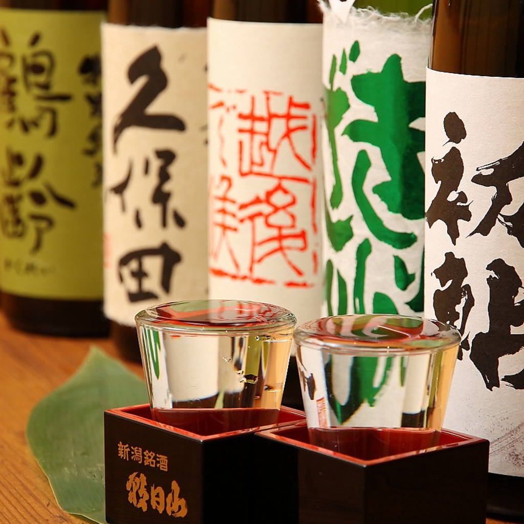新潟といえば日本酒。定番のお酒はもちろん、季節限定酒・一家限定ラベルなど多数ご用意！