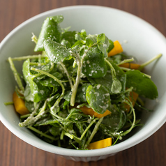 クレソンとキウイのサラダ