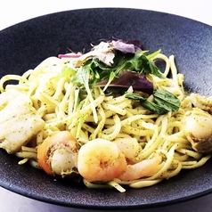 海鮮ジェノベーゼピザ