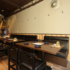 半ソファー席のテーブル席