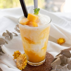 【季節のスムージー】マンゴーラッシー風スムージー