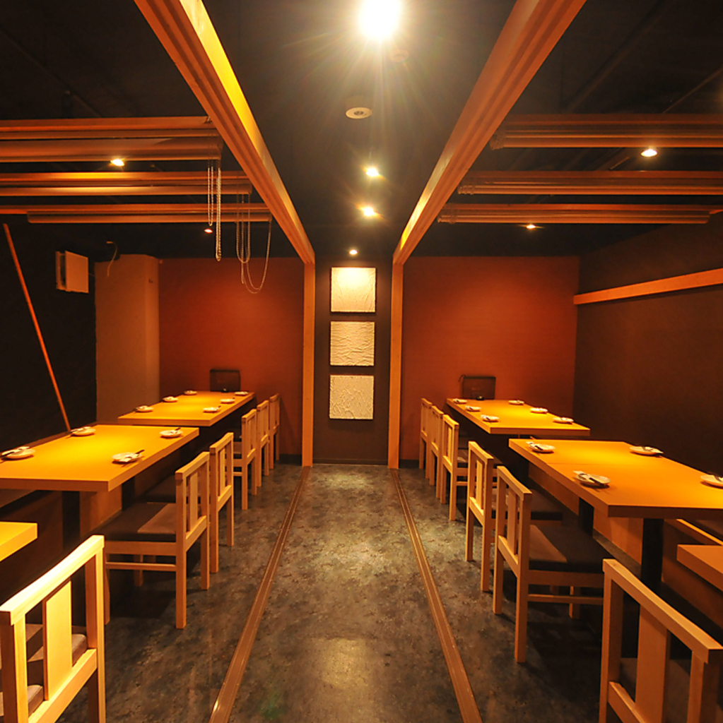 和の温もり感じるお席は広々とした個室でご用意。