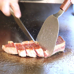 鉄板ようじろうの雰囲気1