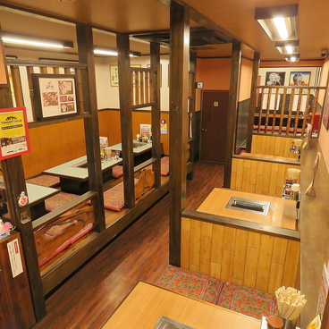 横浜の大衆焼肉 新子安駅前店の雰囲気1