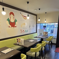 20名様まで、30名様まで、でそれぞれフロア貸切でご利用いただけます。ゆとりのあるお席でゆったりお寛ぎいただけます。