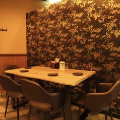 落ち着いた雰囲気の店内で、ゆったりとお食事をお楽しみください。