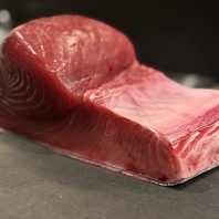 極上のマグロと厳選された銘酒を心ゆくまで嗜む至福の刻