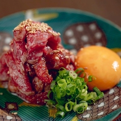 名物　和牛炙りユッケ