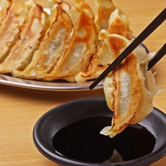 全席喫煙可◎完全個室完備◎餃子×食べ飲み放題 大衆酒場酔いどれ屋　石山駅前店のおすすめポイント1
