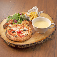 多彩なシーンに寄り添うこだわりの美食。お子様用も☆