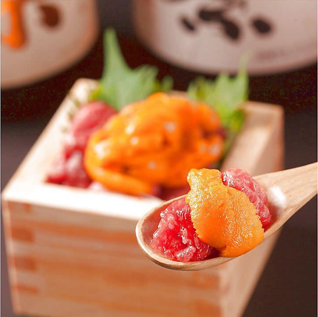 当店は市場より毎朝仕入れているので鮮度抜群◎厳選した日本酒と合わせてお召し上がり下さい♪