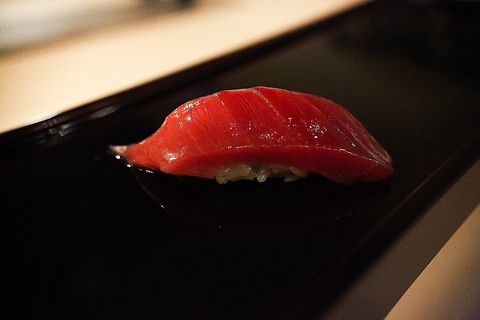 新鮮な魚介類の本格寿司をリーズナブルに◎先斗町の隠れ家で大人宴会を◎