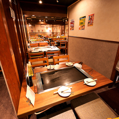 お仕事帰りのちょい飲みや、デート、女子会にも◎テーブル席もご準備しております！